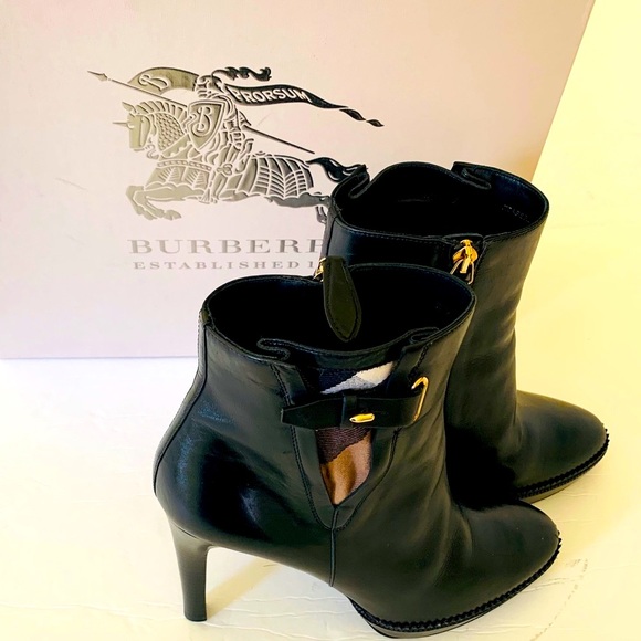 Burberry Black leather Boots Nova Check accent slight platform Eur 40 UK 7 US 9 - Picture 4 of 14